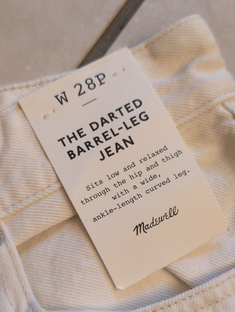 NWT Madewell Petite Darted Barrel-Leg Jean Vintage Canvas White Denim Size 28P - Picture 4 of 13